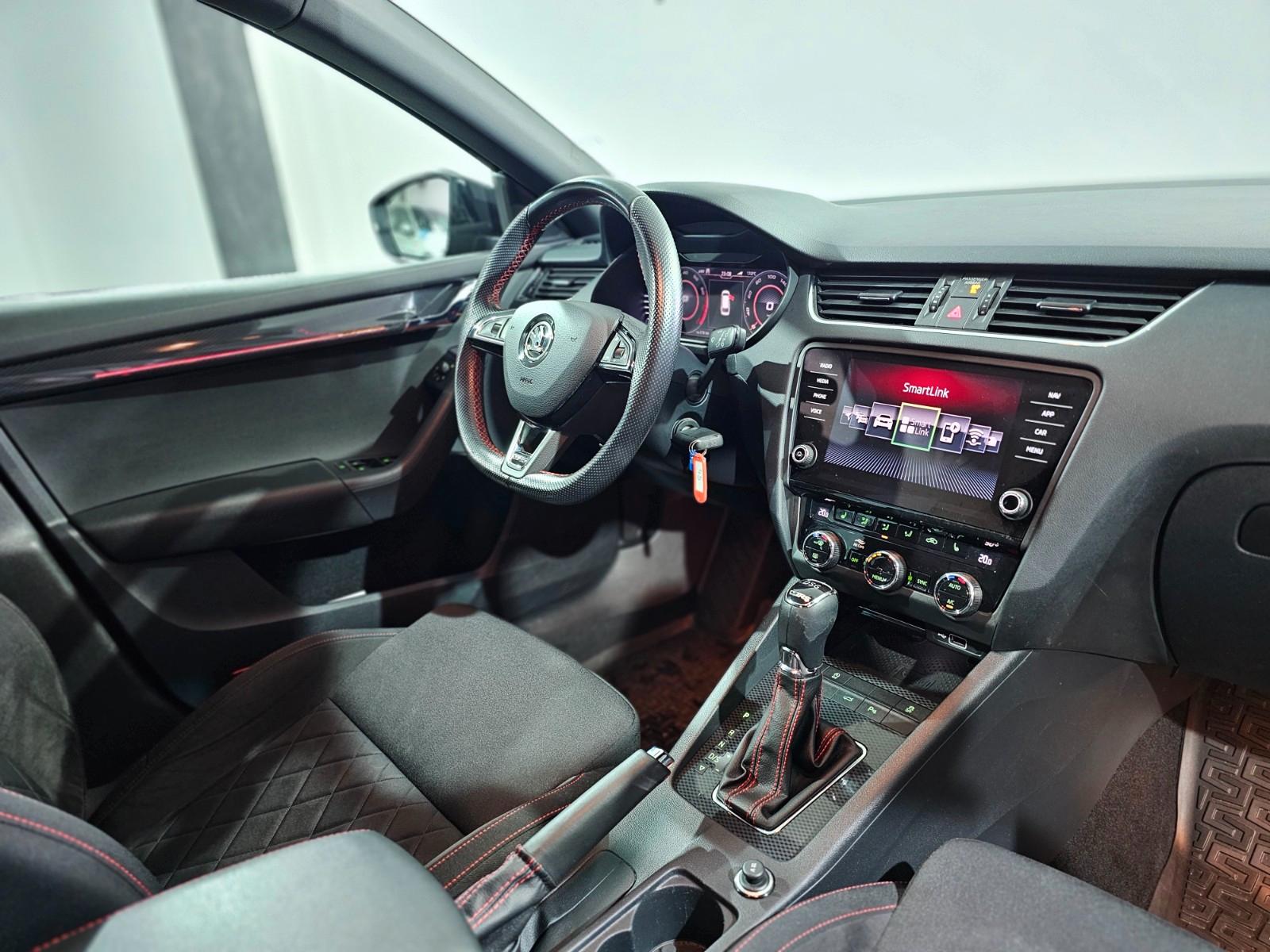 Skoda Octavia Combi RS 245