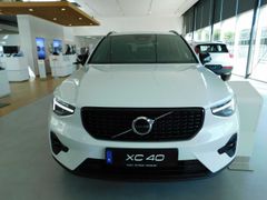 Fahrzeugabbildung Volvo XC40 B3 B DKG Plus Dark 'ACC, PILOT ASSIST'