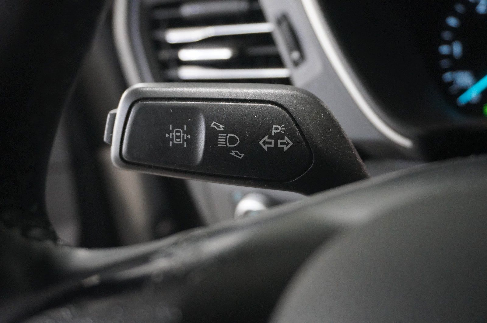Fahrzeugabbildung Ford Kuga 1.5D COOL & CONN. NAVI/LED/SHZ/TEMP./NEBEL