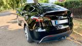 Tesla Model Y Long Range AWD mit AHK, Allwetterreifen - Tesla Model Y Gebrauchtwagen in Berlin