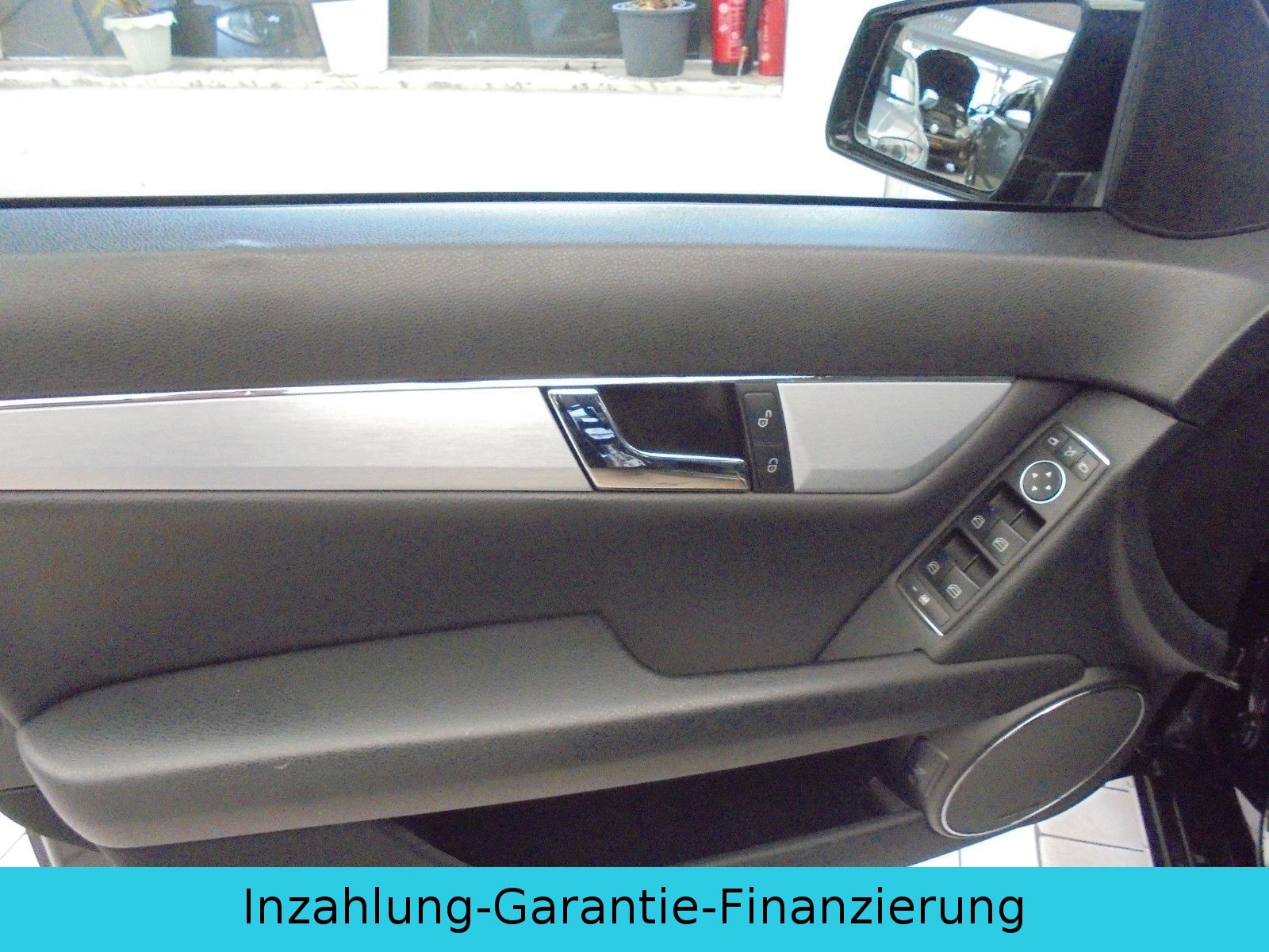 Fahrzeugabbildung Mercedes-Benz C 300 Avangarde/Automatik/Navi/Xenon/Service neu