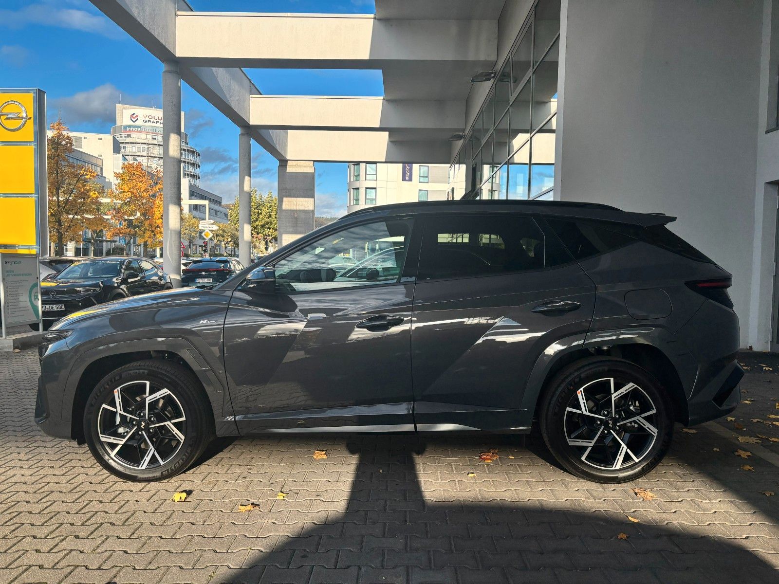 Fahrzeugabbildung Hyundai Tucson 1.6 T-GDI N Line KlimaA,LED,Navi,SHZ,ACC