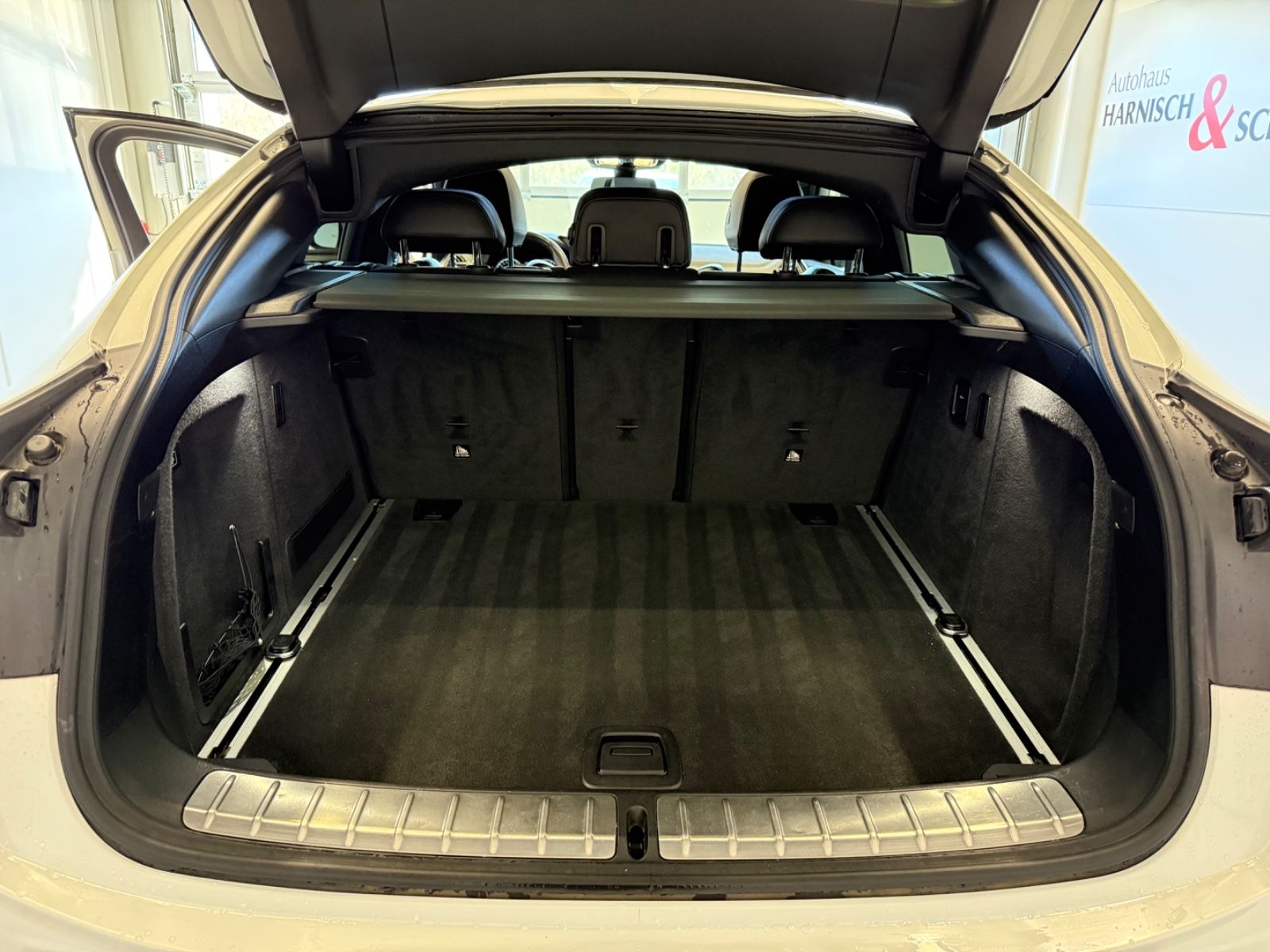 Fahrzeugabbildung BMW X4 xDrive 30 d M Sport Pano, HeadUp, HarmanKard.