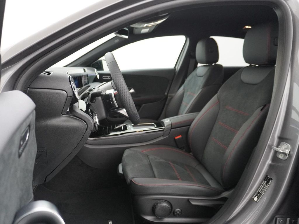 Mercedes-Benz A 250 e Star Edition AMG Line | Nightpakket | Ve