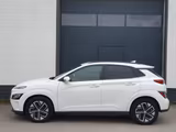 Hyundai Kona Elektro Trend LED ACC NAV SHZ CAM WP KRELL  - weiße Hyundai KONA Elektro