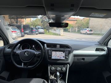 Volkswagen Tiguan - 11