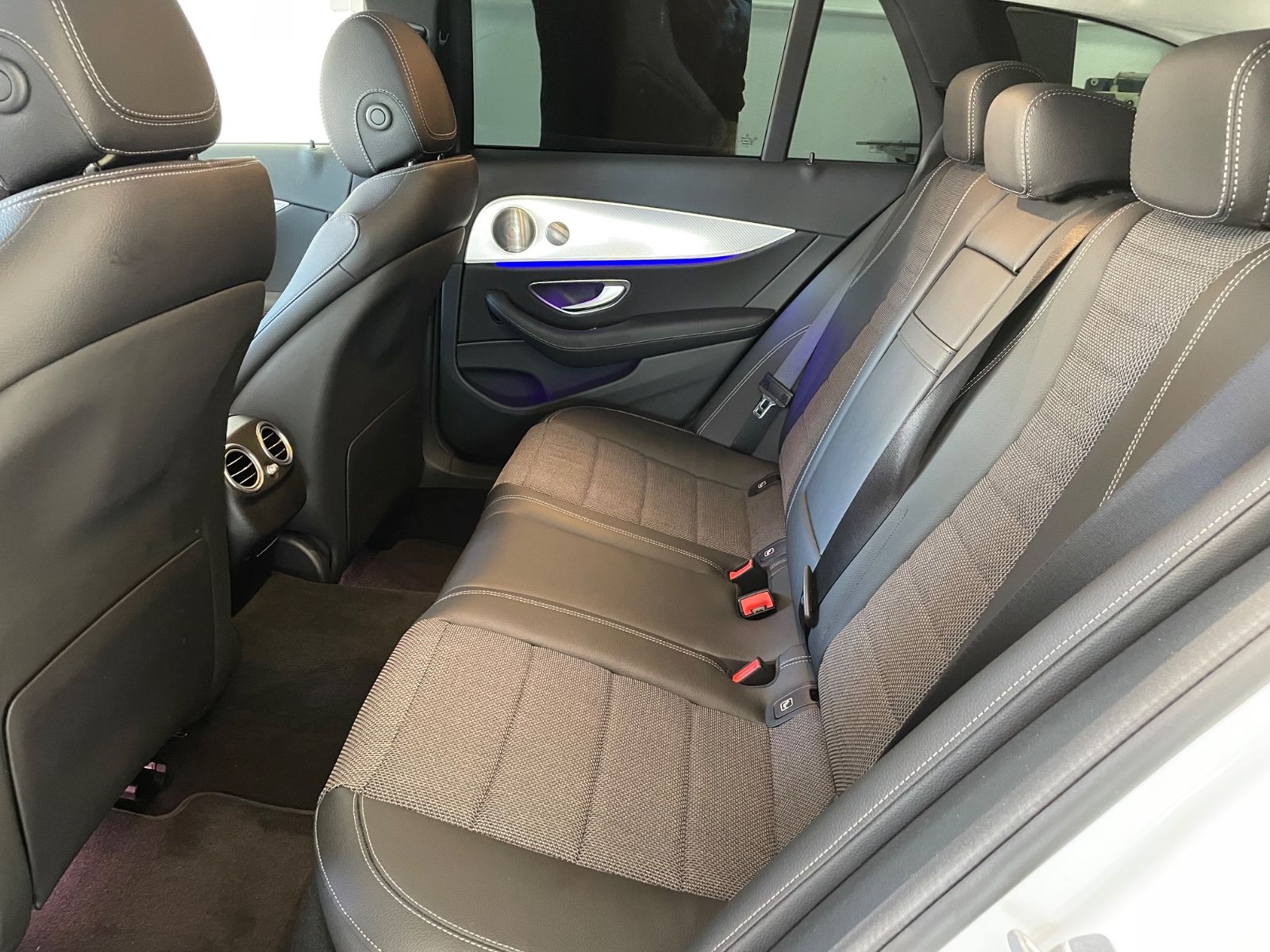 Mercedes-Benz E 300 de T-Modell 4Matic AMG AHK Head Up Night foto 23