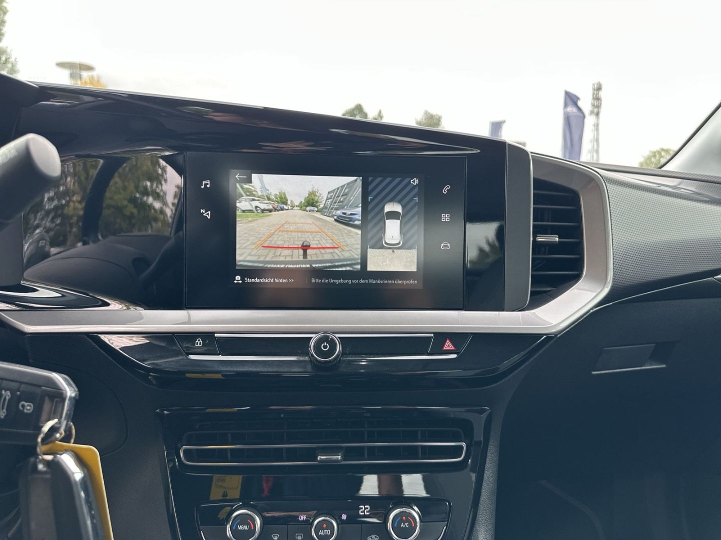 Fahrzeugabbildung Opel Mokka Elegance Navi LED CarPlay Klimaautom