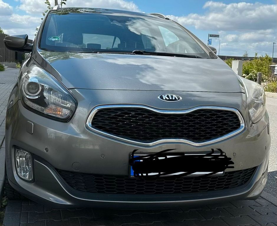 Image of Kia Carens