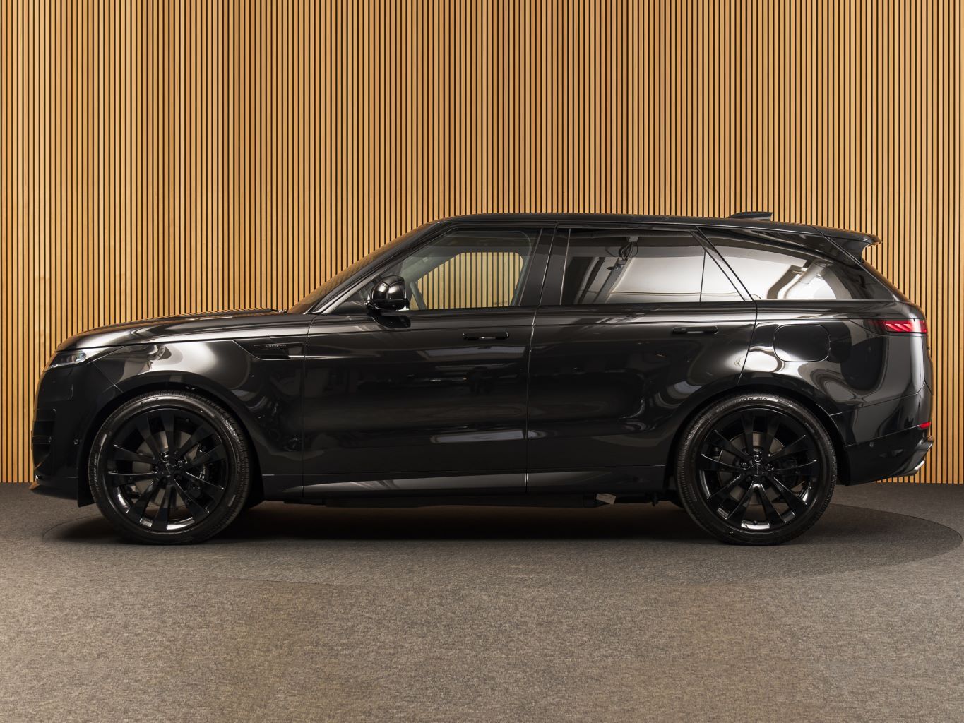 Land Rover Range Rover Sport P550e AUTOBIO-23"-TOWB-BLACK P imagem 2