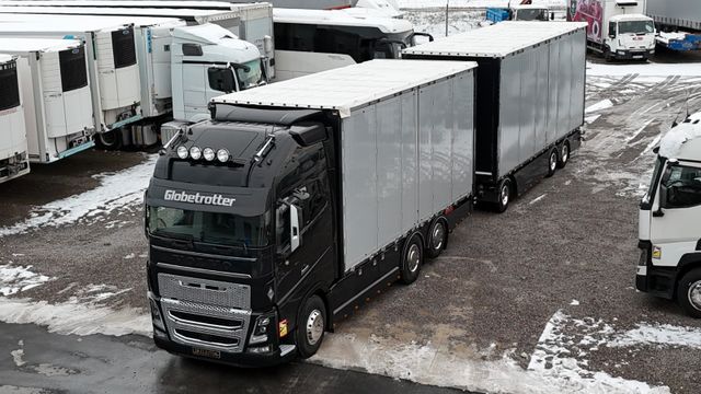 Volvo FH16 660 HP XL  TANDEM 6x2 LIMITED EDITION