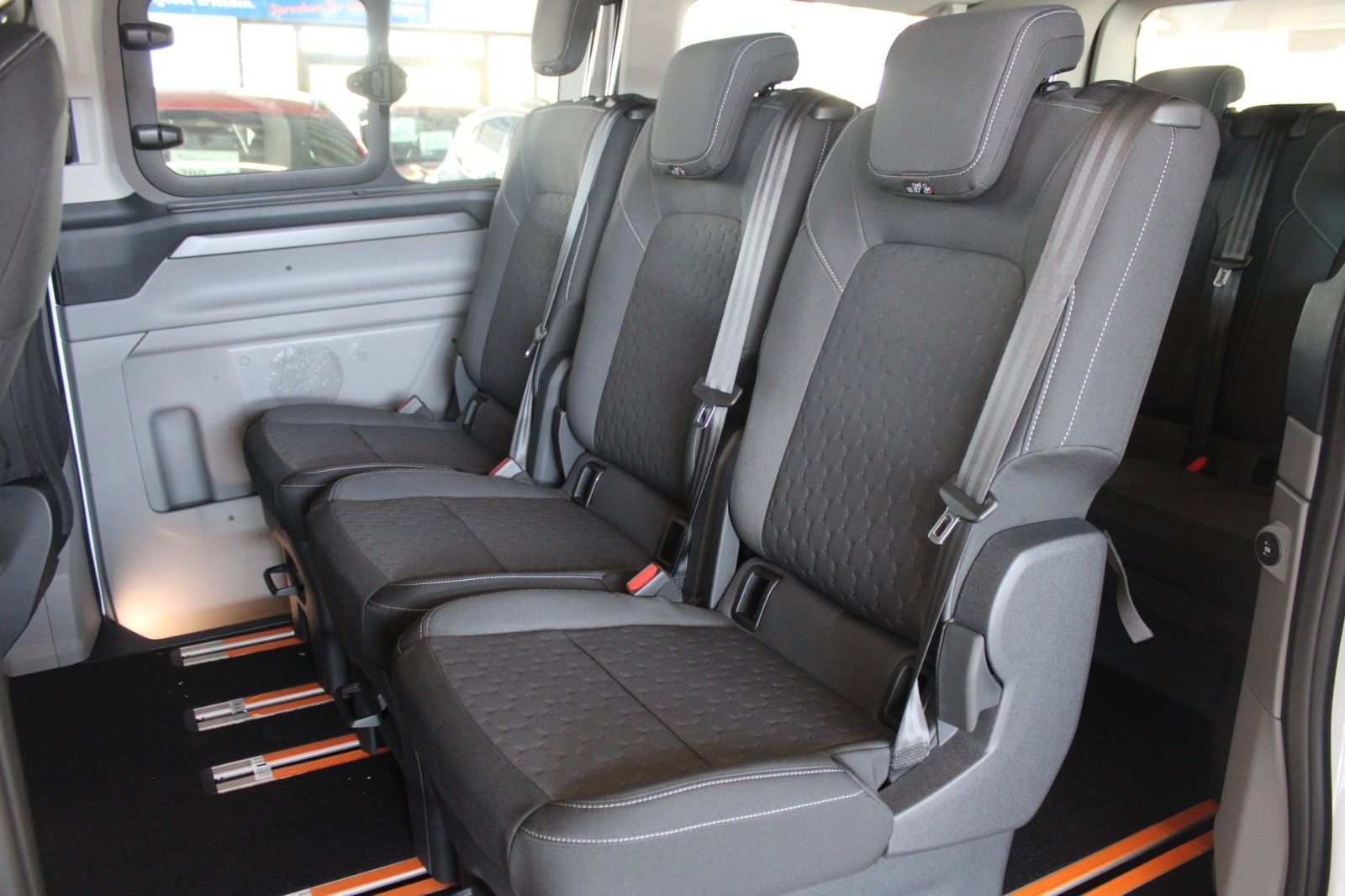 Fahrzeugabbildung Ford Tourneo Custom Titanium Automatik Technologie5