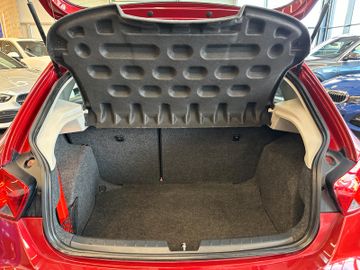 Seat Ibiza Lim Style Salsa *1.HAND*NAVI*SZHZ*TEMPOMAT