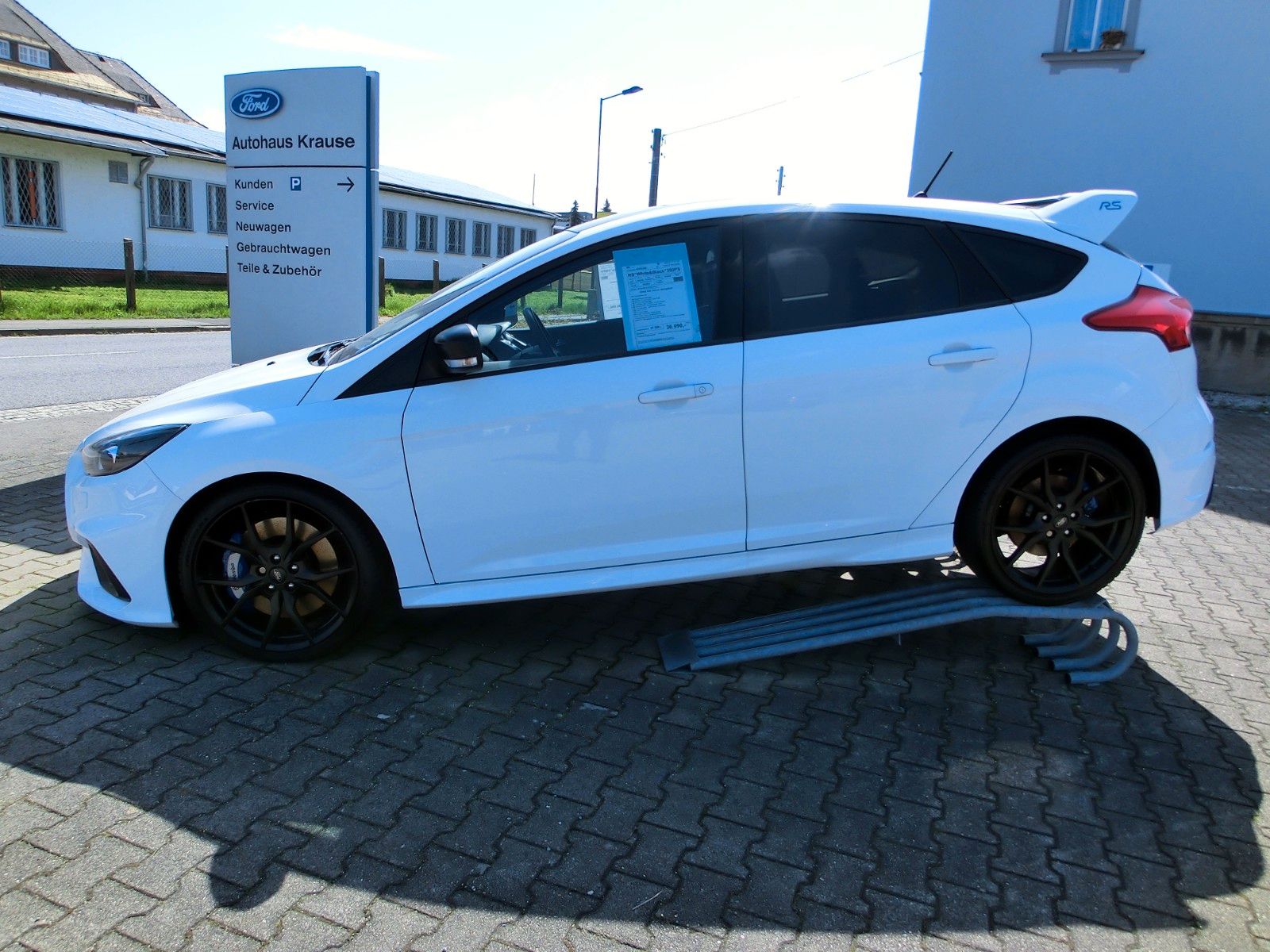 Fahrzeugabbildung Ford Focus RS  White & Black Edit.