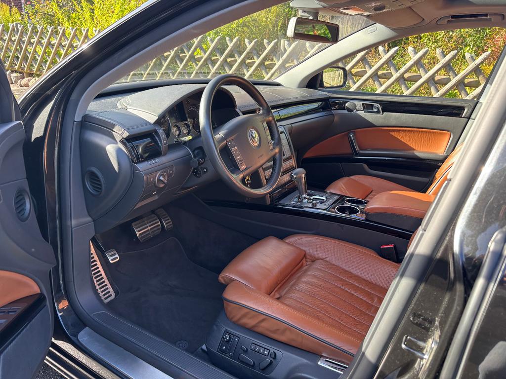 Volkswagen Phaeton 4.2 V8 lang 4Mot Tiptronic Sammlerfaheug