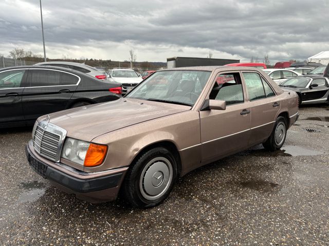 Mercedes-Benz E 220 Automatik