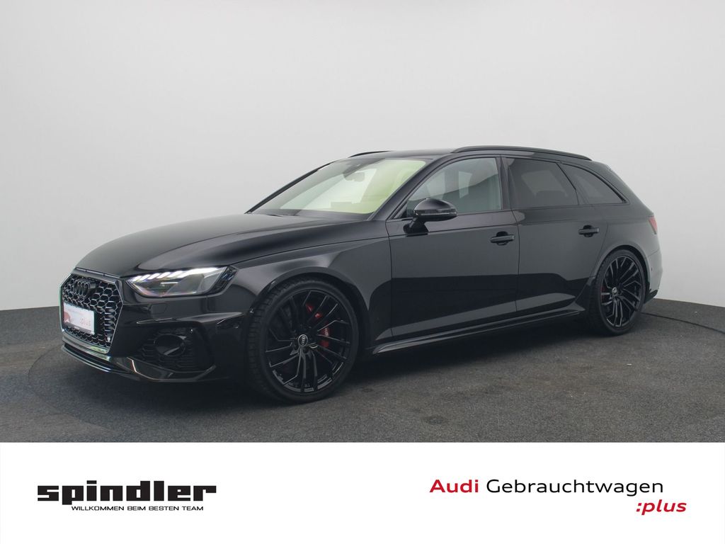 Audi RS 4 Avant TFSI quattro / Vmax280, Pano, Matrix