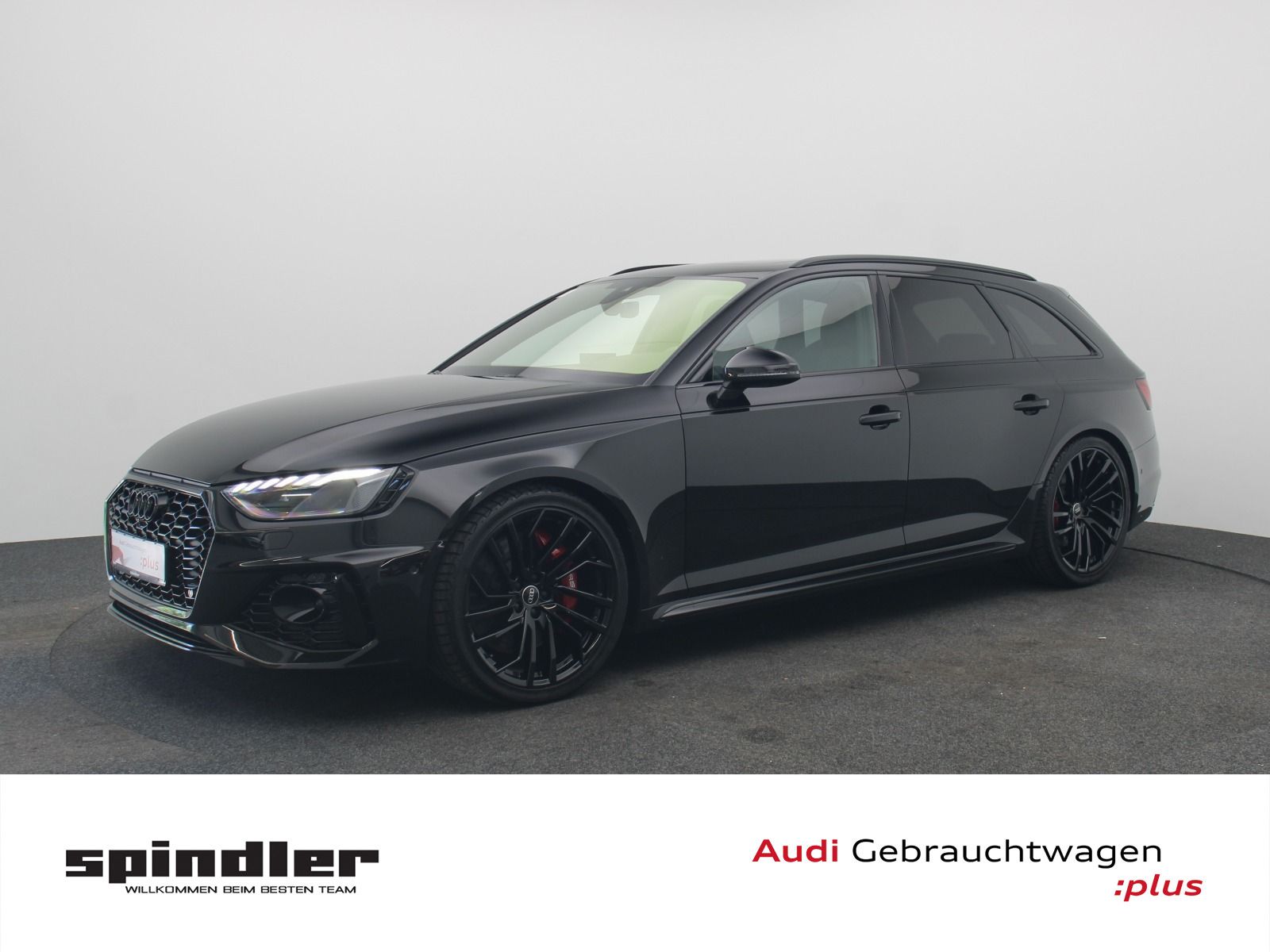 Audi RS 4 Avant TFSI quattro / Vmax280, Pano, Matrix