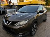 Nissan Qashqai Tekna | Getriebe überholt - Nissan Qashqai: Automatik, Tekna