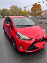 Toyota Yaris 1,5-l-VVT-i Hybrid CVT Comfort Comfort - Toyota Yaris Gebrauchtwagen in Bochum