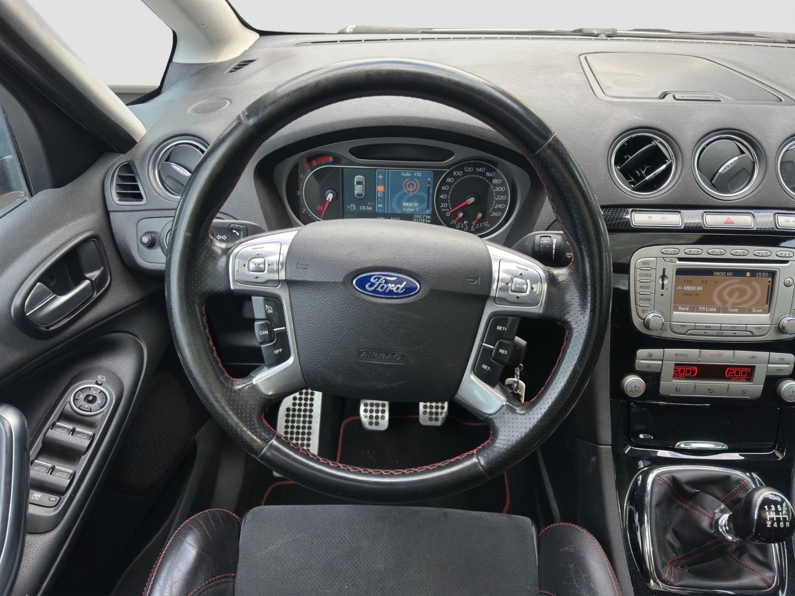 Fahrzeugabbildung Ford S-Max S-MAX Titanium S/Navi/PDC/Panorama/