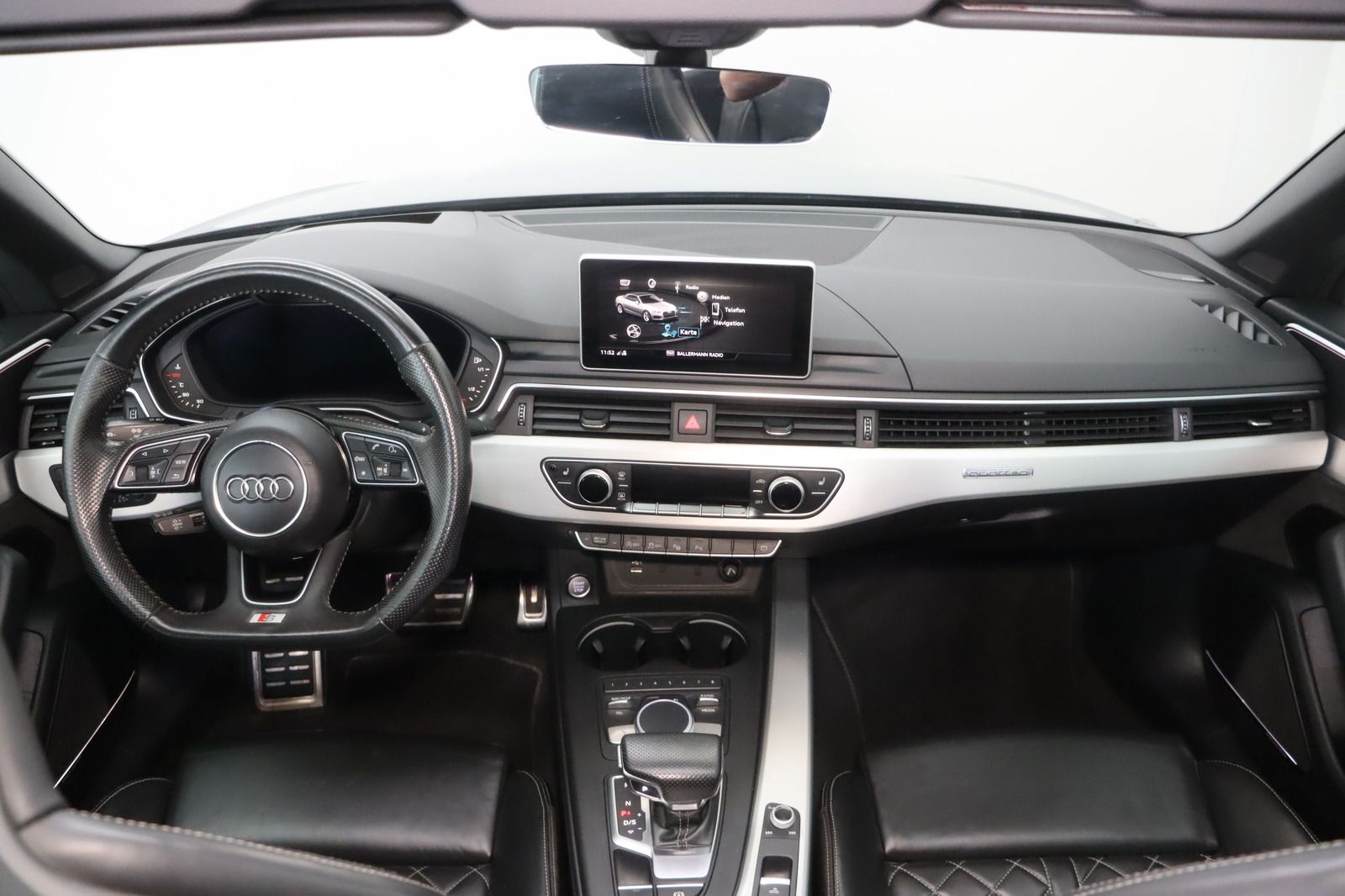 Fahrzeugabbildung Audi A5 Cabriolet 3.0 TDI Quattro S-line