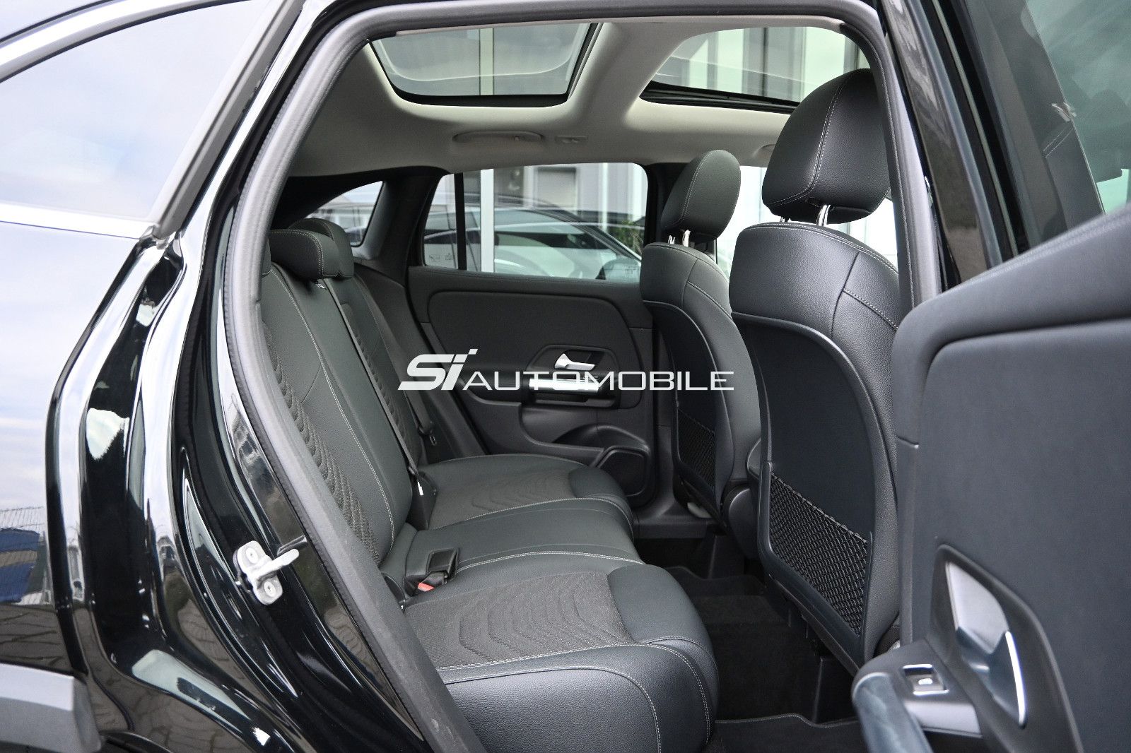 Fahrzeugabbildung Mercedes-Benz GLA 180 d DCT Progressive °ACC°PANO°MEMO°KEYLESS