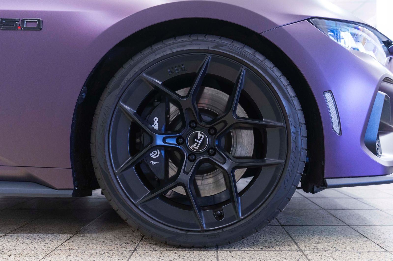 Fahrzeugabbildung Ford Mustang 5.0L V8 COYOTE KAM TOTW LED CARPLAY