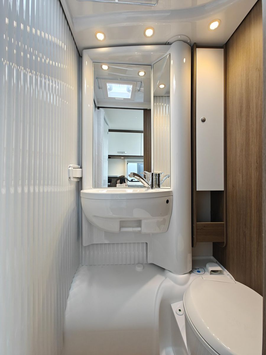 Fahrzeugabbildung Carado V 339 SIE SPAREN ÜBER 6.646