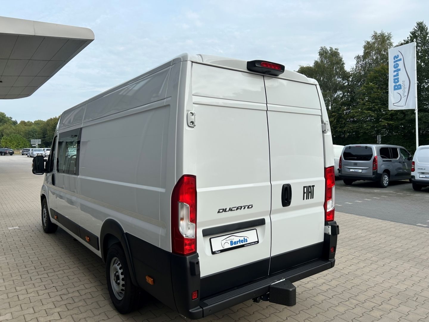 Fahrzeugabbildung Fiat Ducato H2 Kastenwagen 35 L4H2 140 Multijet Maxi
