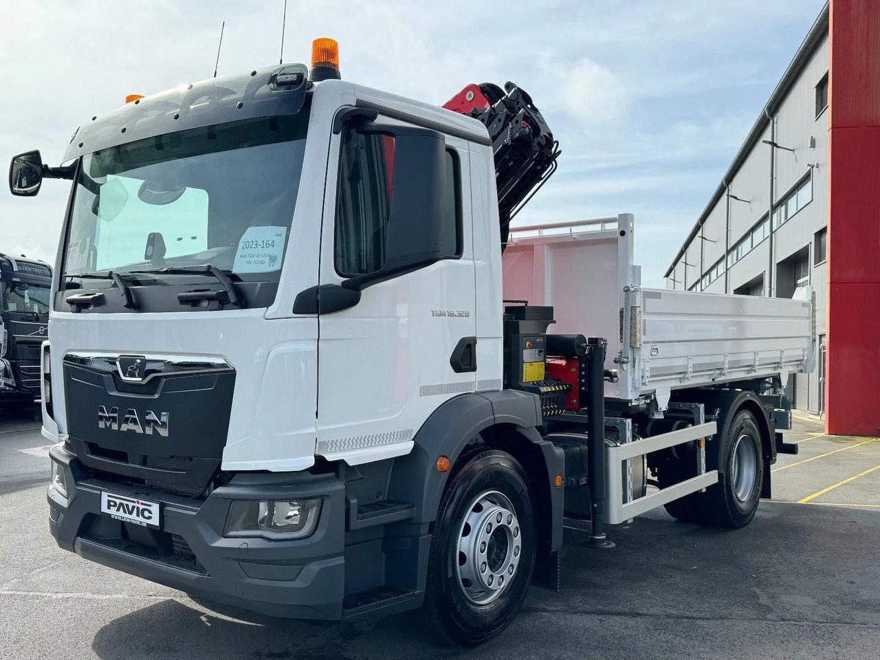 MAN TGM 18.320 4x2 BB 3-Seiten Krankipper Palfinger