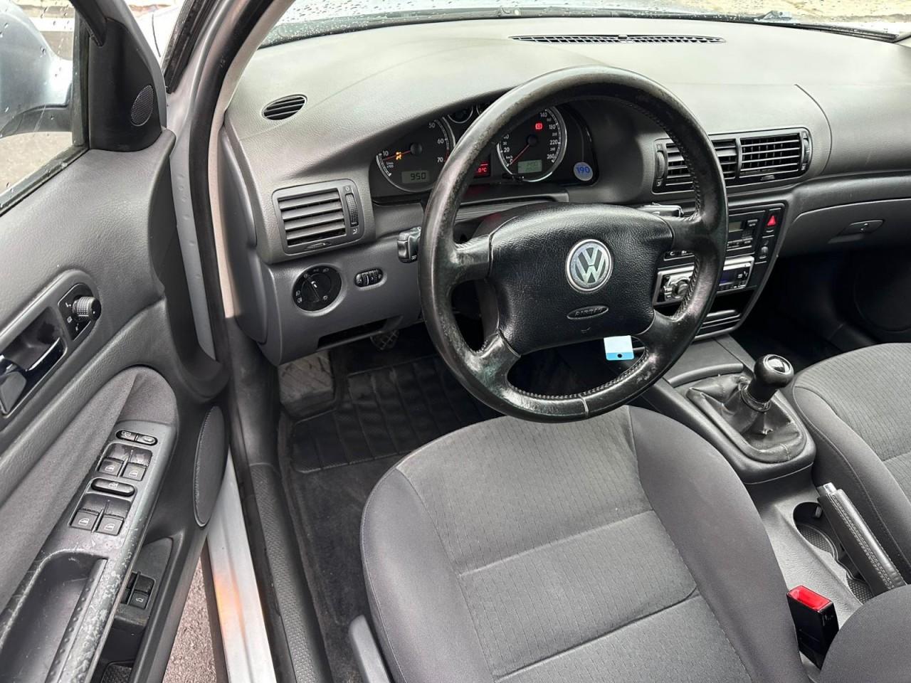 Volkswagen Passat Variant 1.8 COMFORTLINE KLIMA AUTO SHZ