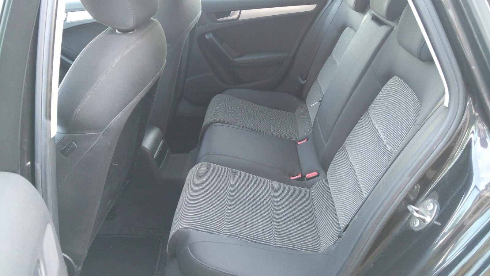 Audi A4 2009 — photo 13