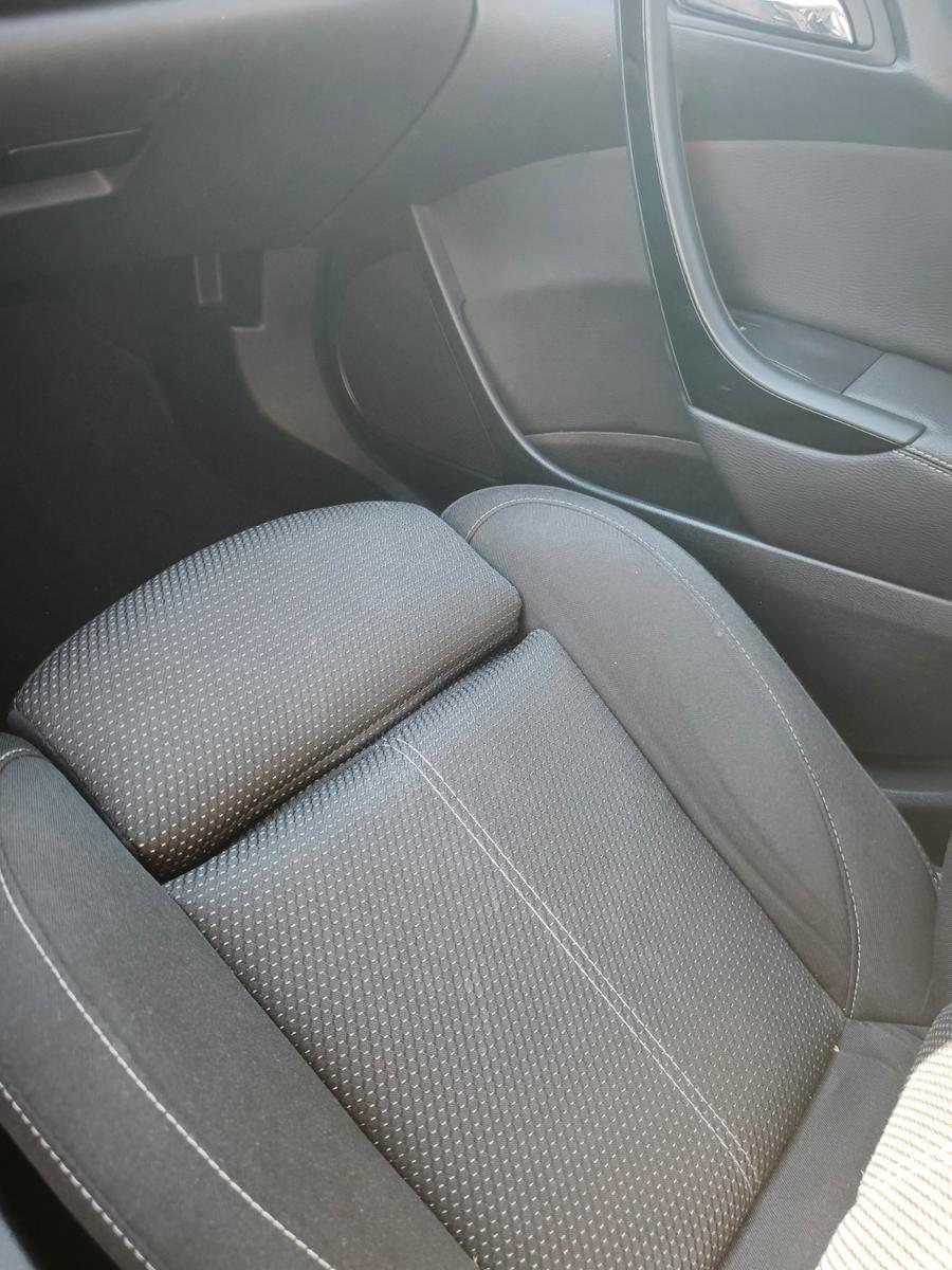 Opel Astra 2015 — photo 8