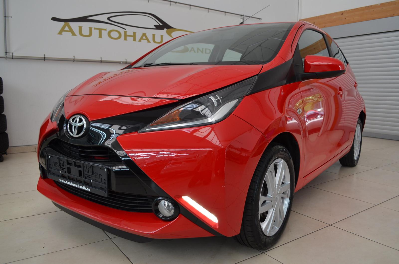 Toyota AYGO x-play touch~navi~Klima~Kamera