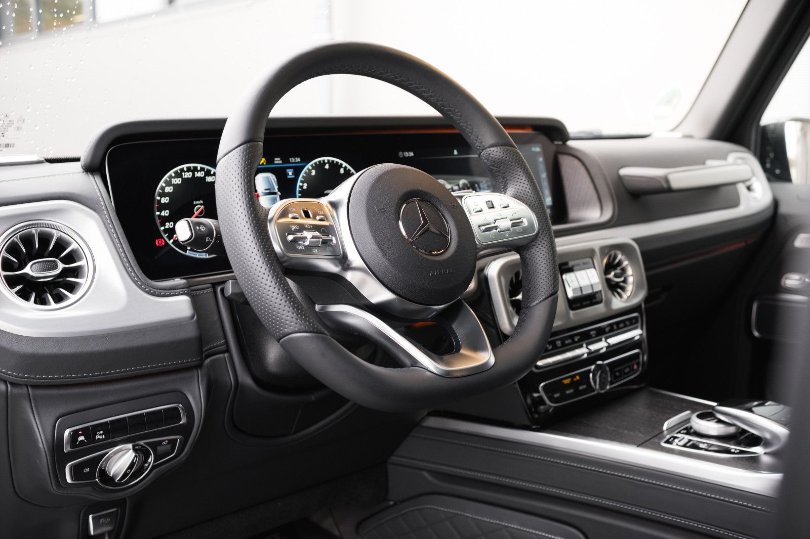 Fahrzeugabbildung Mercedes-Benz G 500 Final Edition Black-Burmester-LED