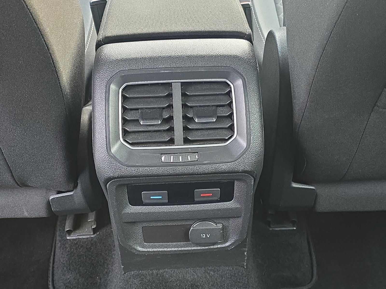 Fahrzeugabbildung Volkswagen Tiguan BMT/Start-Stopp 4Motion Allradantrieb