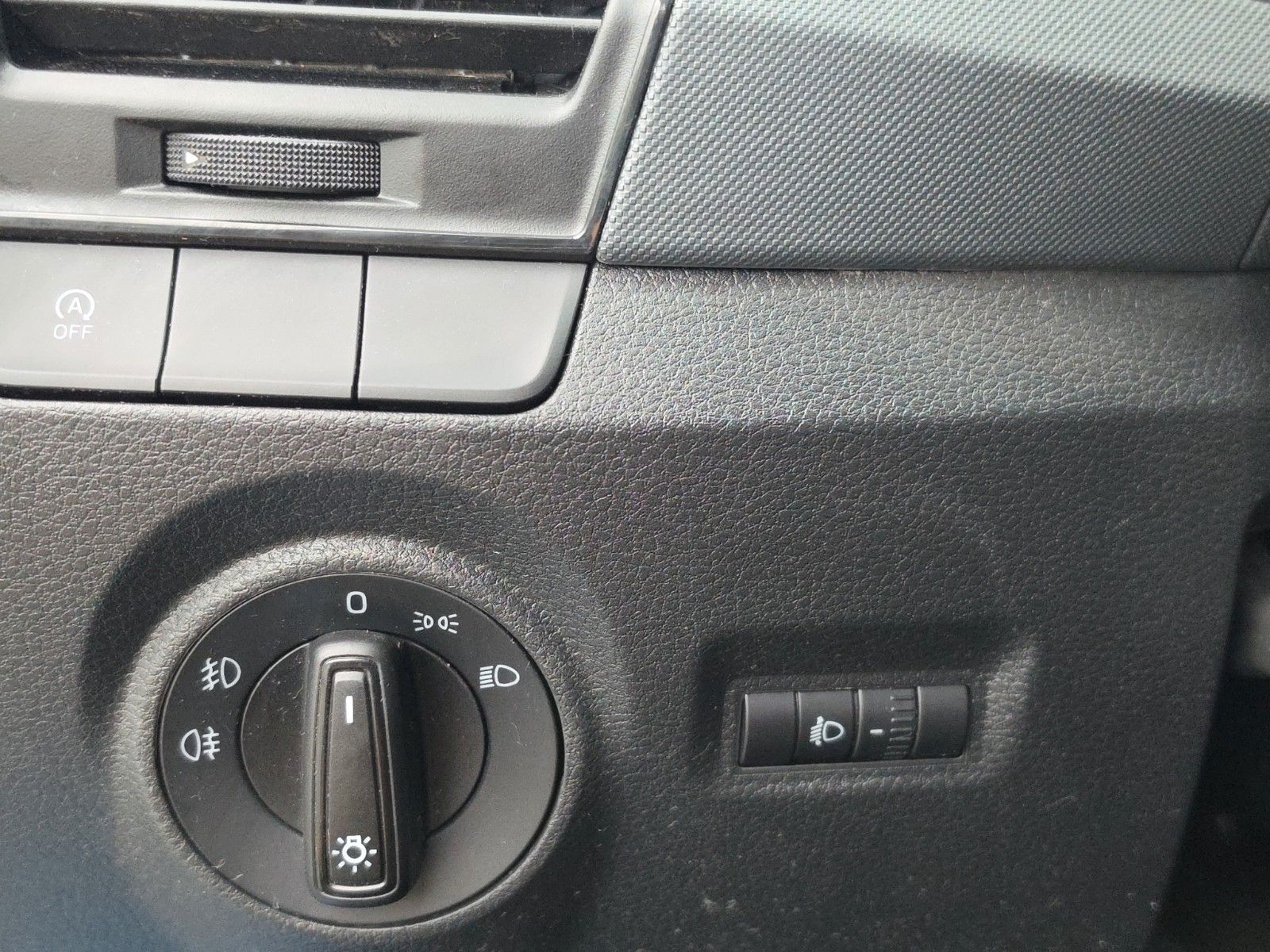 Fahrzeugabbildung SKODA Fabia Combi Cool Plus CarPlay