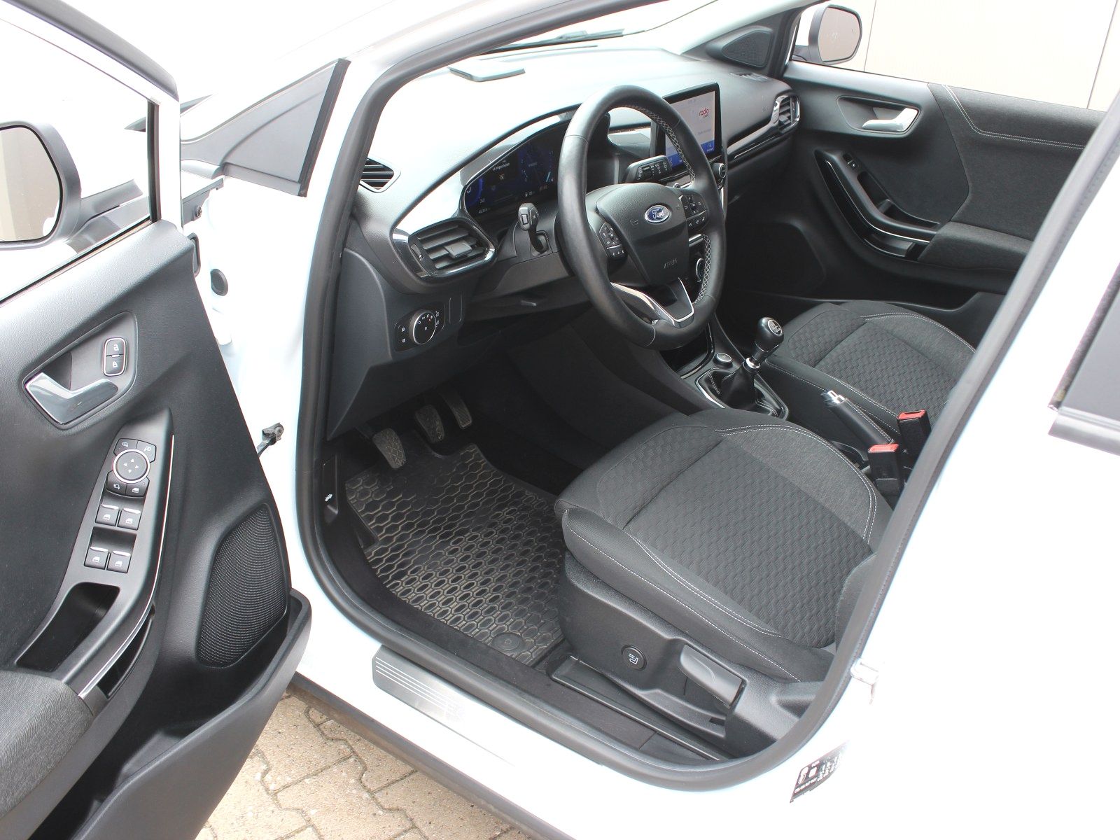 Fahrzeugabbildung Ford Puma Titanium 1,0 EcoBoost Mild Hybrid
