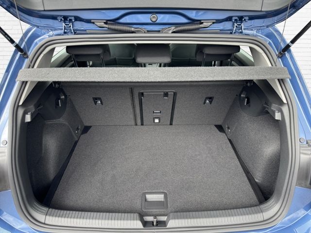 Fahrzeugabbildung Volkswagen Golf VIII 1.5 TSI Life KLIMA LED ALU