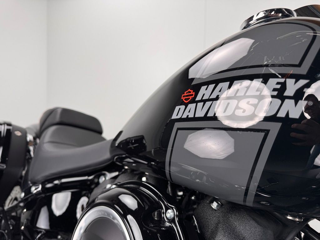 Fahrzeugabbildung Harley-Davidson SPORT GLIDE *NEUWERTIG