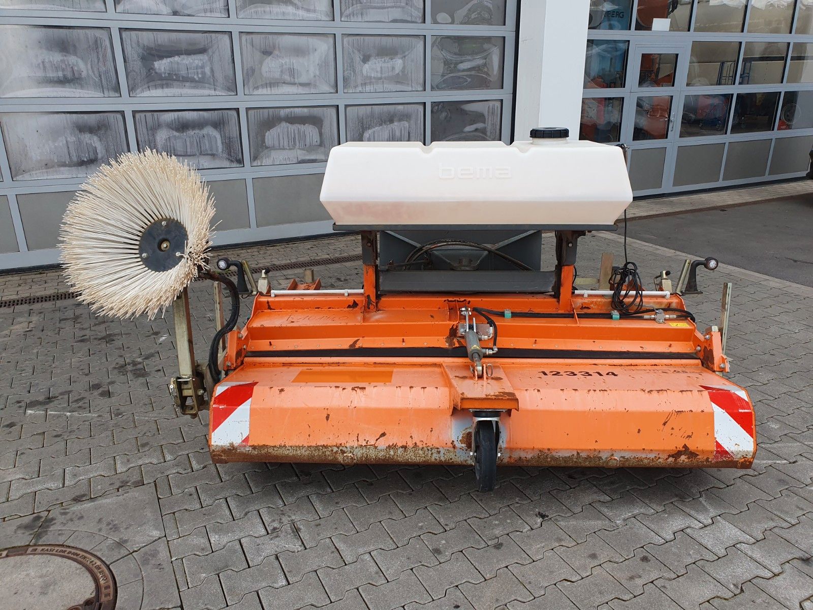 Fahrzeugabbildung Andere Bema 25 Dual Kehrmaschine / 2.050 mm / 2020