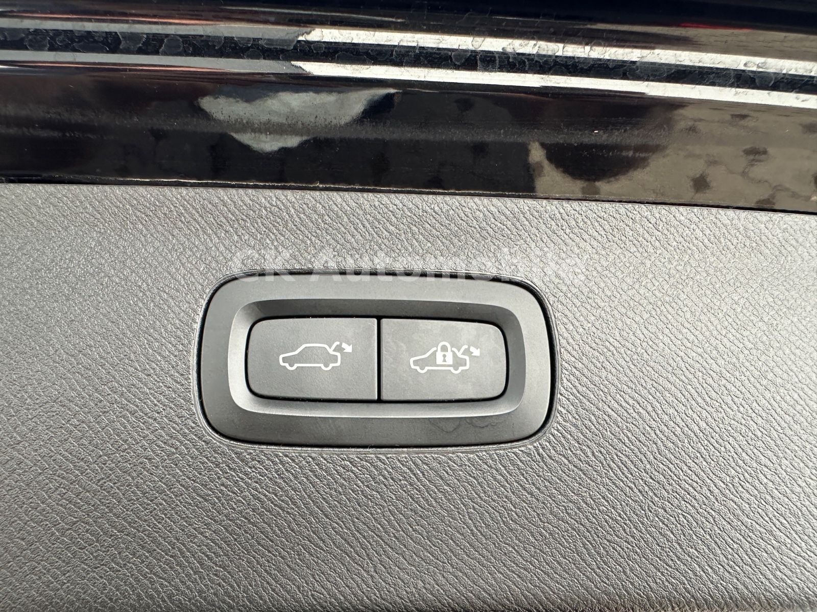 Fahrzeugabbildung Volvo XC90 T5 Inscription AWD/7Sitze/BLIS/LED/360°/AHK