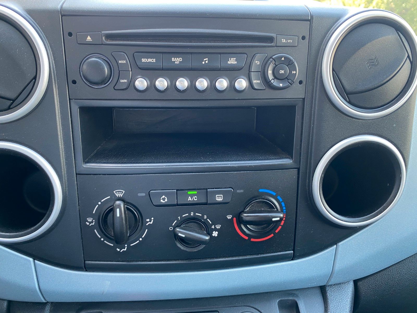 Fahrzeugabbildung Citroën Berlingo VTi 95 Multispace Attraction