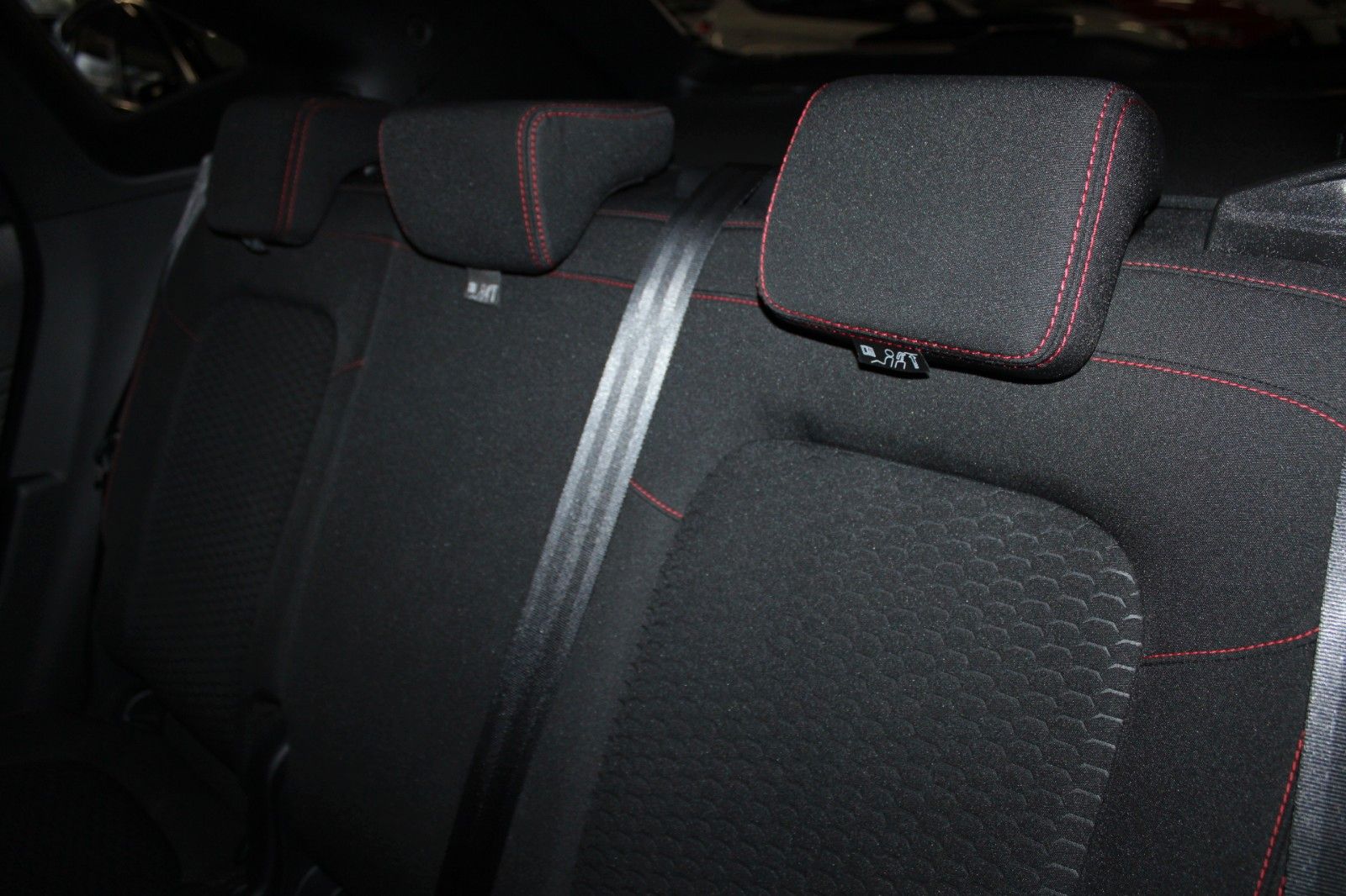 Fahrzeugabbildung Ford Kuga ST-Line LED NAVI HUD CAM WinterPaket uvm.