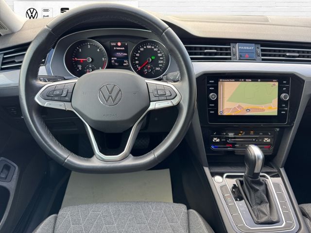 Fahrzeugabbildung Volkswagen Passat Variant Business 2.0 TDI DSG KLIMA LED NA