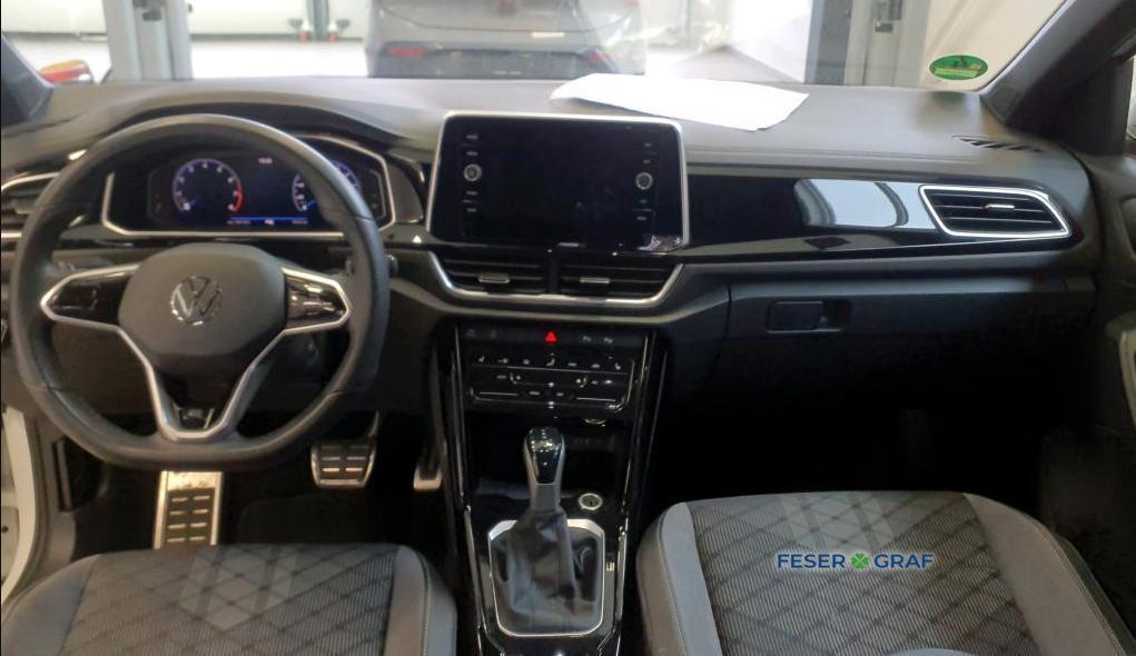 Volkswagen T-Roc 1.5 TSI DSG R-Line NAVI APP SHZ LED+