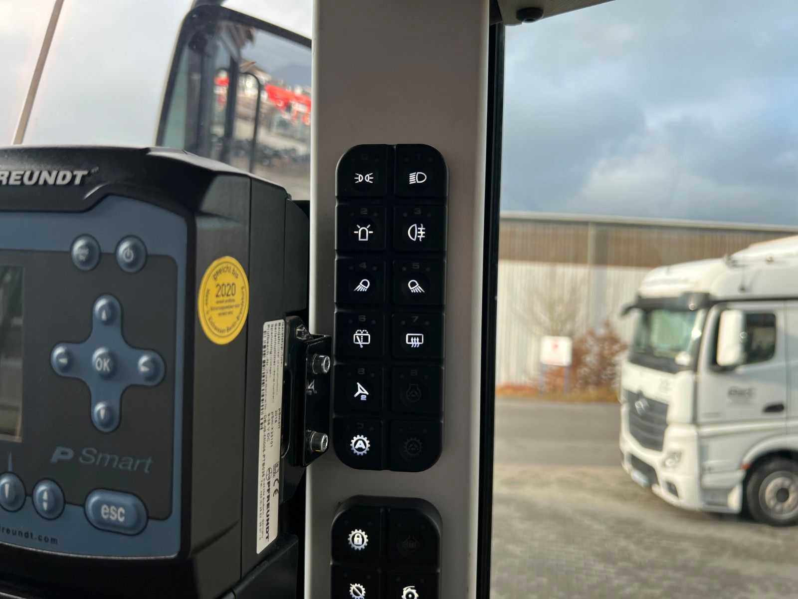 Fahrzeugabbildung JCB 457 ZX T4F / 3.246 h / 2016 / Waage mit Drucker