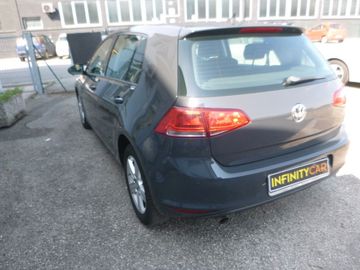 Volkswagen Golf - 11