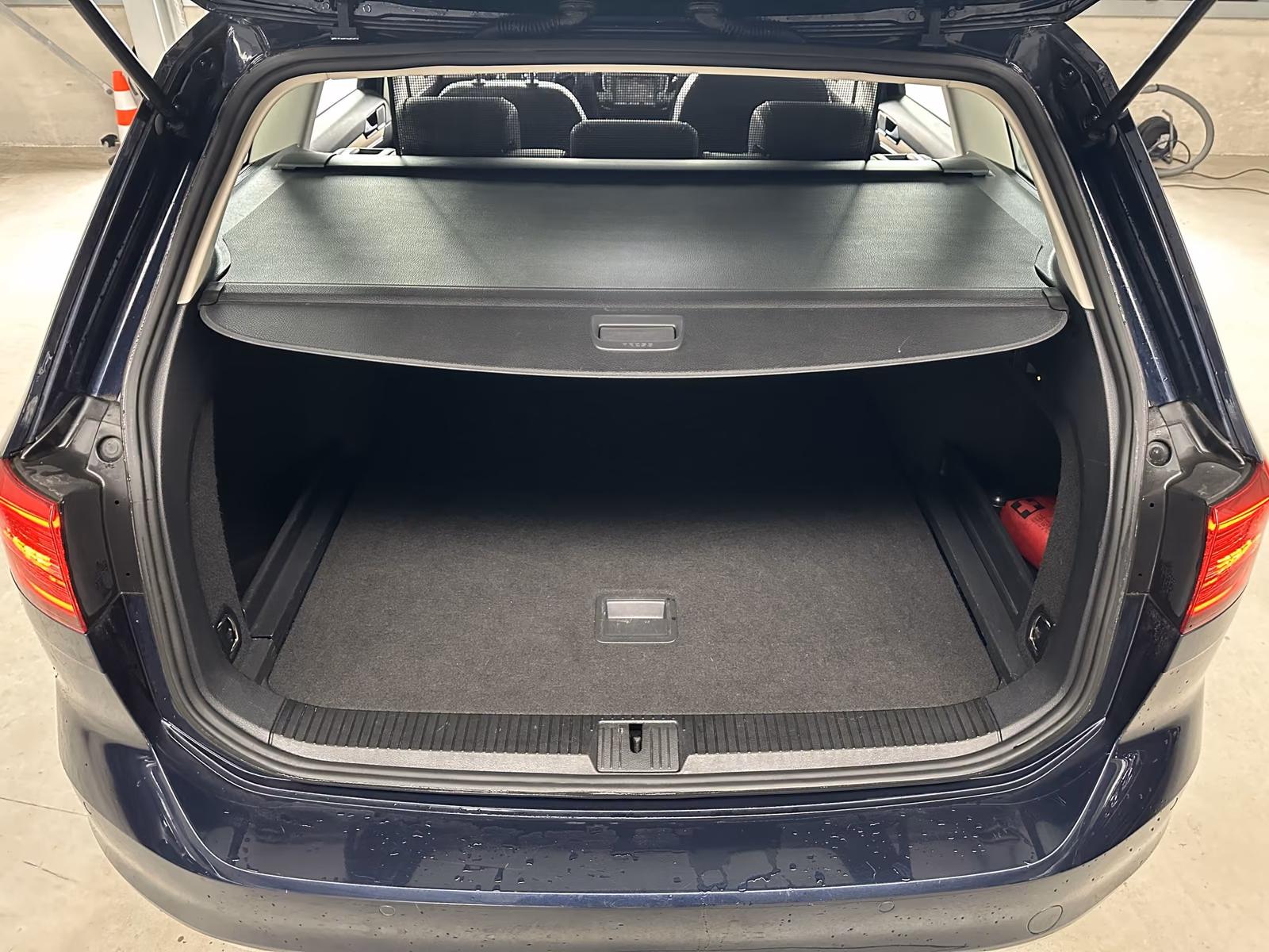 Volkswagen Passat Highline Pano AHK SHZ Navi ACC